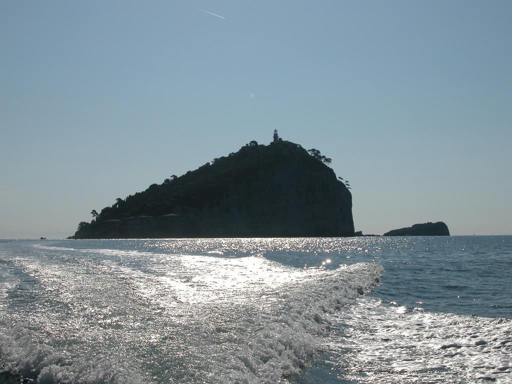 La Perla Del Magra Holidays House Monte Marcello Exterior photo