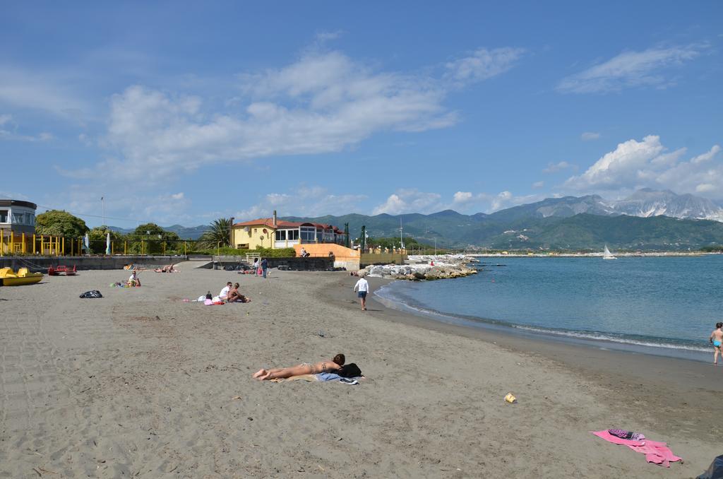 La Perla Del Magra Holidays House Monte Marcello Exterior photo